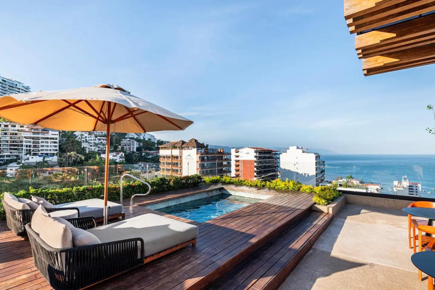 Vista Al Mar Sail View *